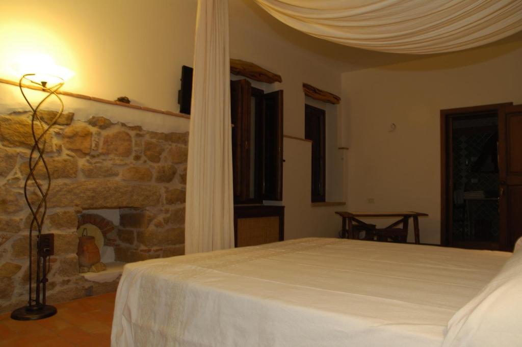 Nascar Hotel Santa Maria Navarrese Room photo